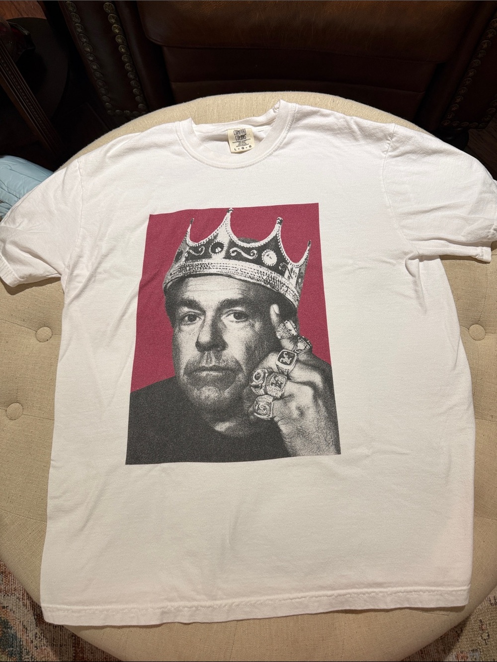 White Graphic Crewneck T-Shirt with Red Backdrop Print